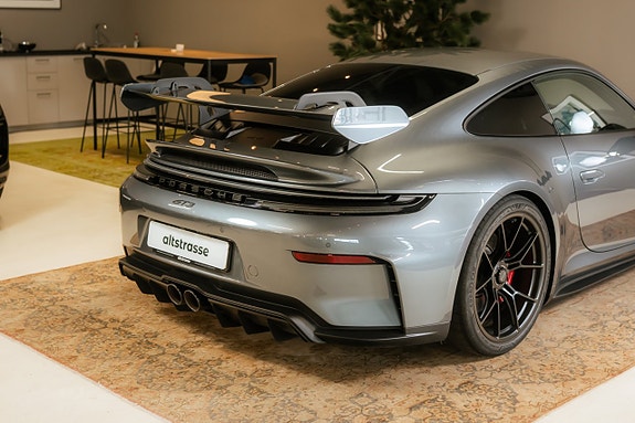 Porsche 911 14 of 30