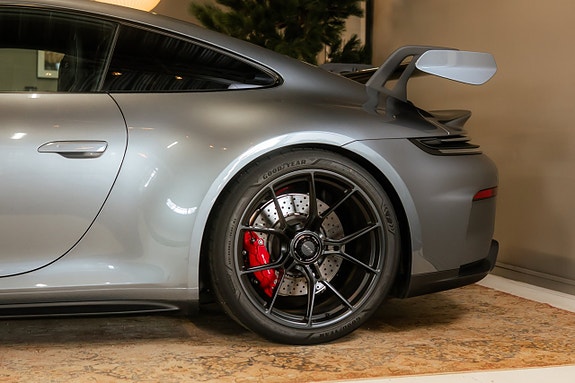 Porsche 911 9 of 30
