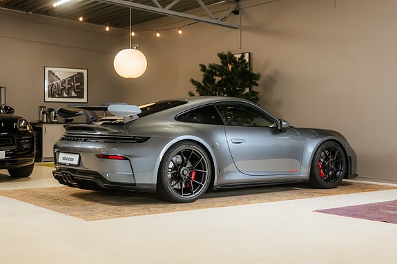 Porsche 911 12 of 30
