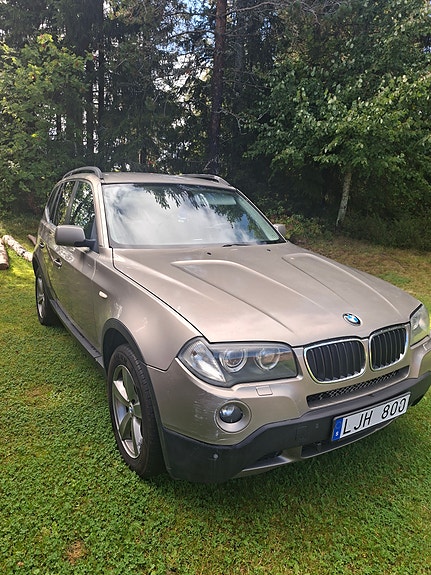 BMW X3 2 of 6