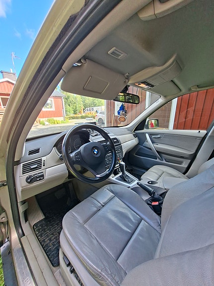 BMW X3 4 of 6