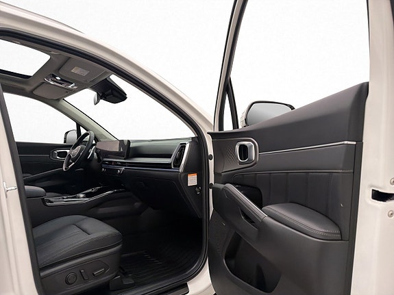 Kia Sorento 15 of 30