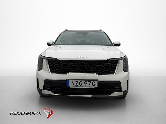 Kia Sorento 2 of 30