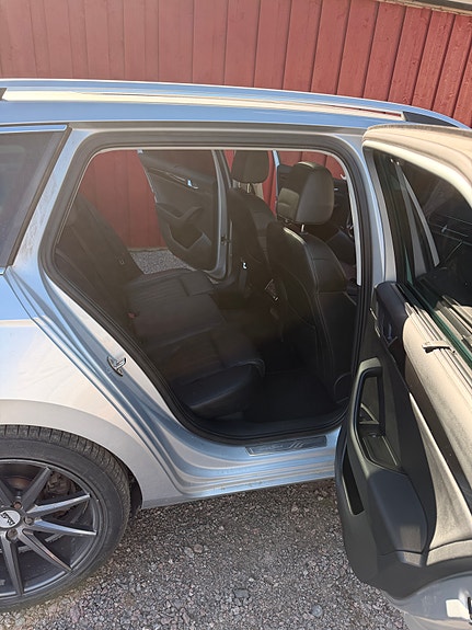 Skoda Superb 5 of 10