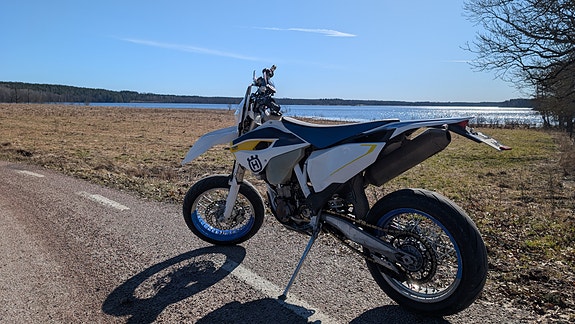 Husqvarna FE 450 Supermoto 2 of 3
