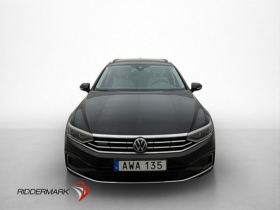 Volkswagen Passat 2 of 30