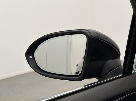 Volkswagen Passat 27 of 30