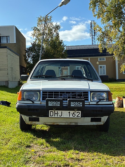 Volvo 360 3 of 13
