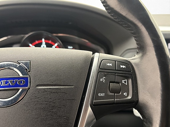 Volvo XC60 21 of 30