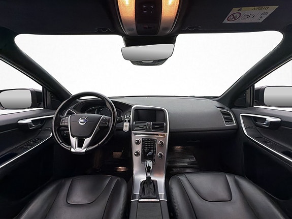 Volvo XC60 15 of 30