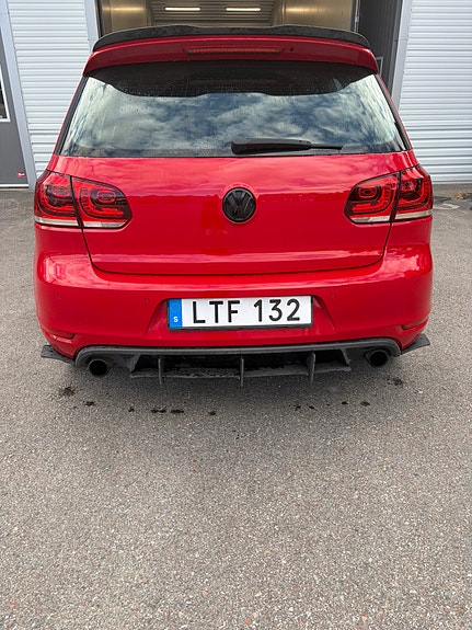 Volkswagen Golf VI 2 of 10
