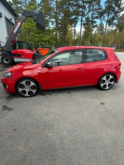 Volkswagen Golf VI 4 of 10