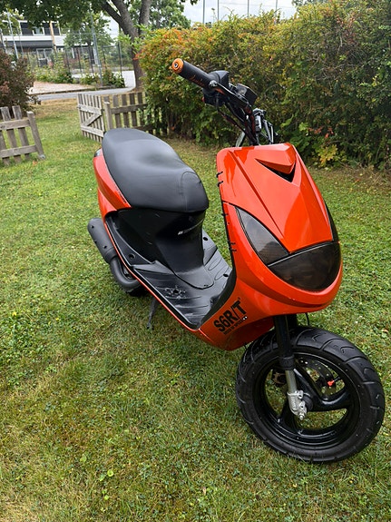 Peugeot Vivacity 2 of 4