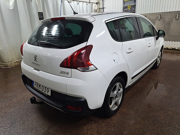 Peugeot 3008 2 of 8