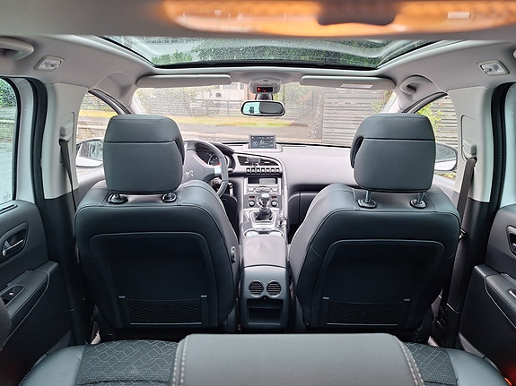 Peugeot 3008 4 of 8