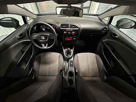 Seat Leon 9 of 14