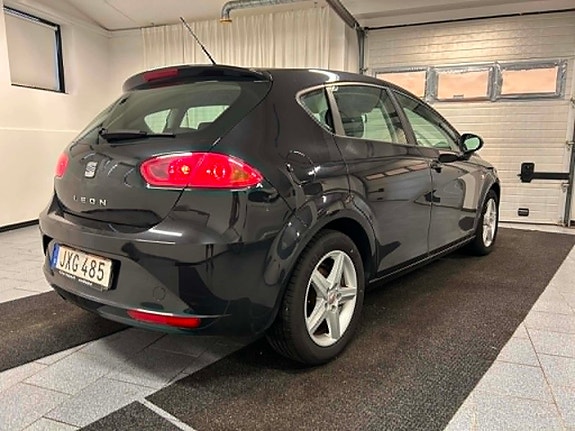 Seat Leon 2 of 14