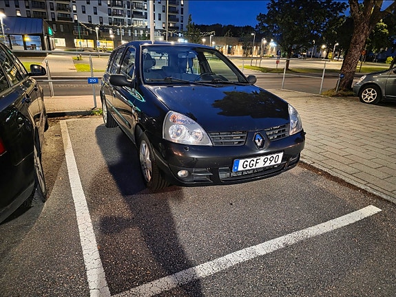 Renault Clio 2 of 5