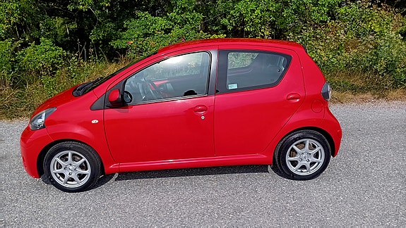 Toyota Aygo 3 of 14