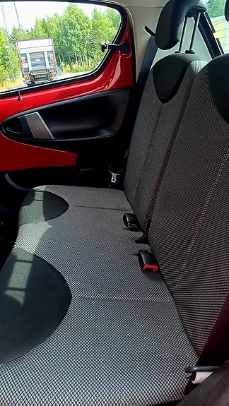 Toyota Aygo 10 of 14