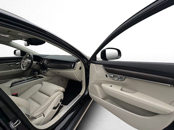 Volvo V90 Cross Country 15 of 30