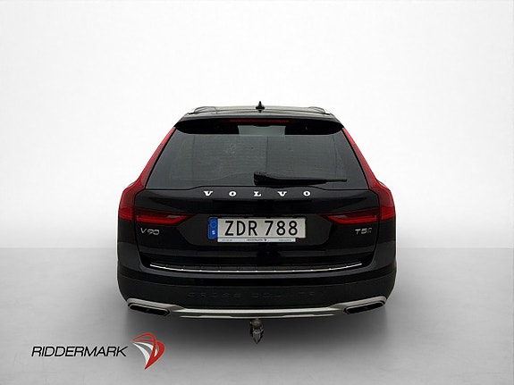 Volvo V90 Cross Country 7 of 30