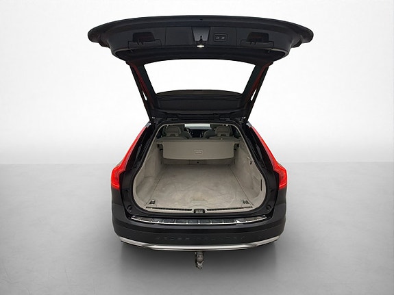 Volvo V90 Cross Country 17 of 30