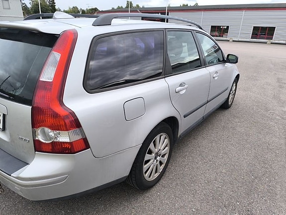 Volvo V50 4 of 10