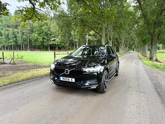 Volvo XC60 3 of 11