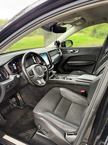 Volvo XC60 9 of 11
