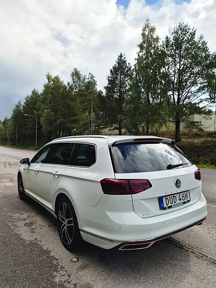 Volkswagen Passat 13 of 13