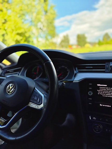 Volkswagen Passat 11 of 13