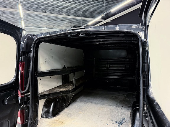 Renault Trafic 8 of 8