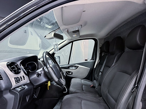 Renault Trafic 3 of 8