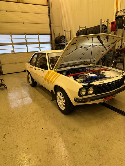 Opel Ascona 3 of 9