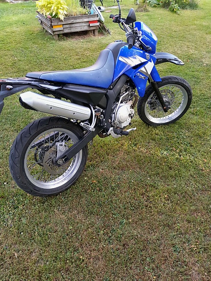 Yamaha XT125x 3 of 6