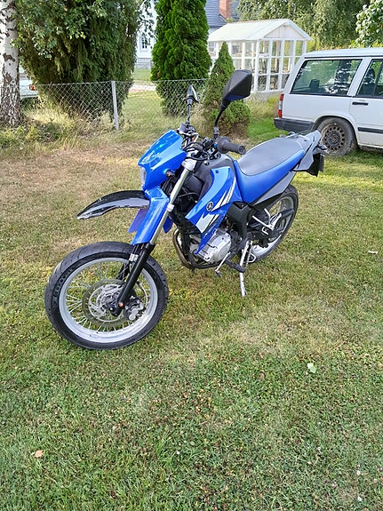 Yamaha XT125x 2 of 6