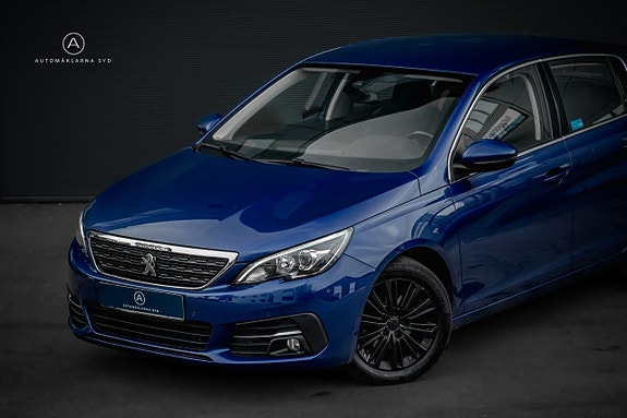 Peugeot 308 2 of 21