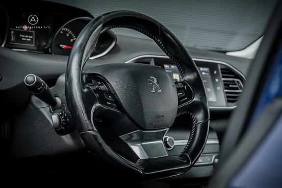 Peugeot 308 7 of 21