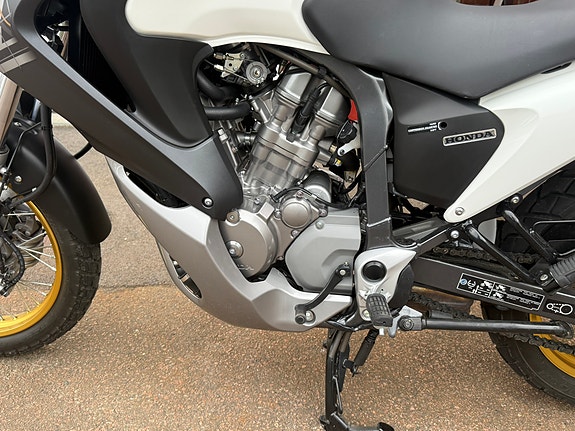 Honda XL700V 8 of 10