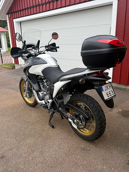 Honda XL700V 6 of 10