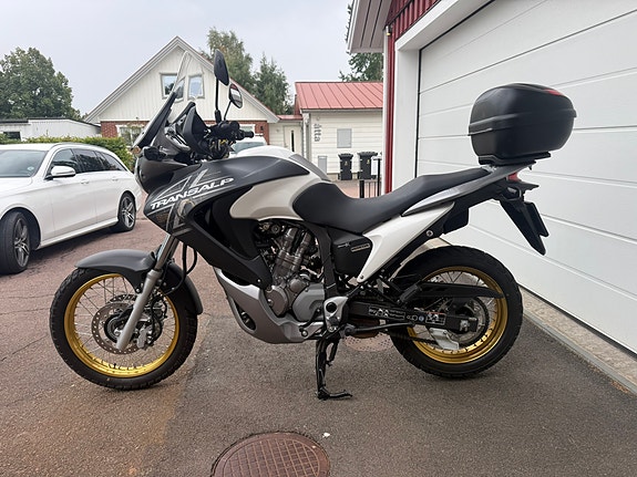 Honda XL700V 5 of 10