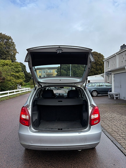 Skoda Fabia 2 of 5