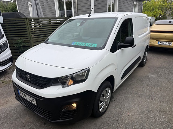 Peugeot Partner 2 of 9