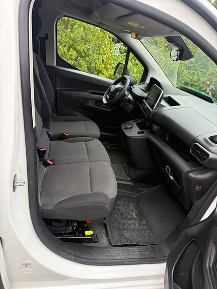 Peugeot Partner 8 of 9