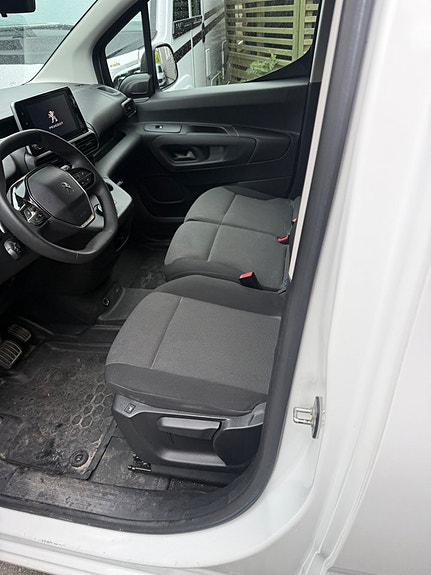 Peugeot Partner 4 of 9