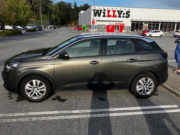 Peugeot 3008 2 of 6