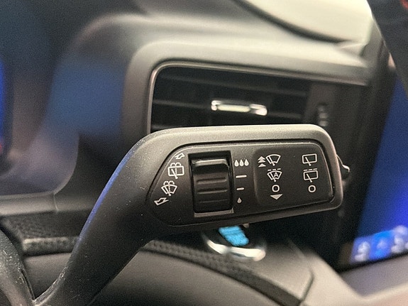 Ford Explorer 28 of 30