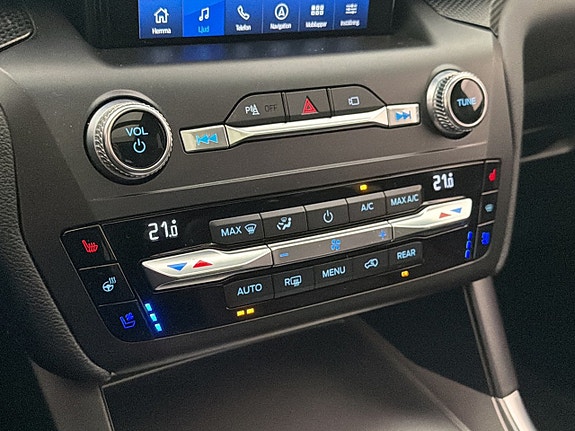 Ford Explorer 26 of 30