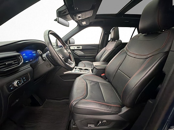 Ford Explorer 13 of 30